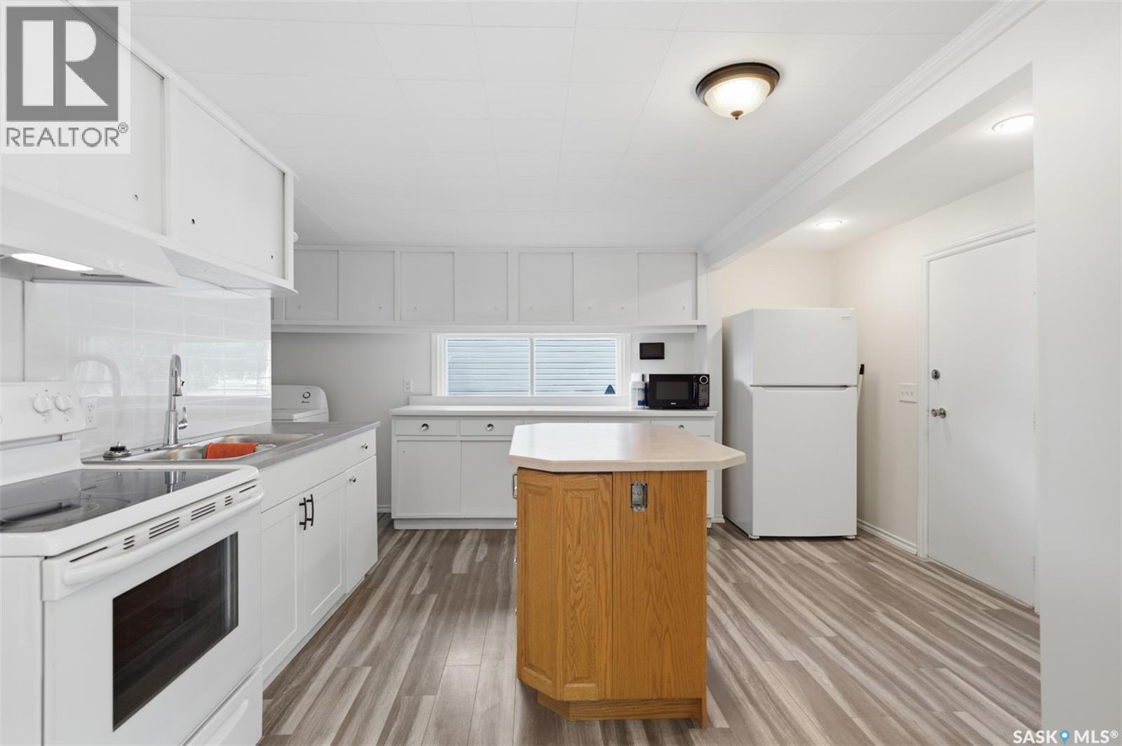 825 L Avenue N, Saskatoon, Saskatchewan  S7L 2R3 - Photo 6 - SK045453