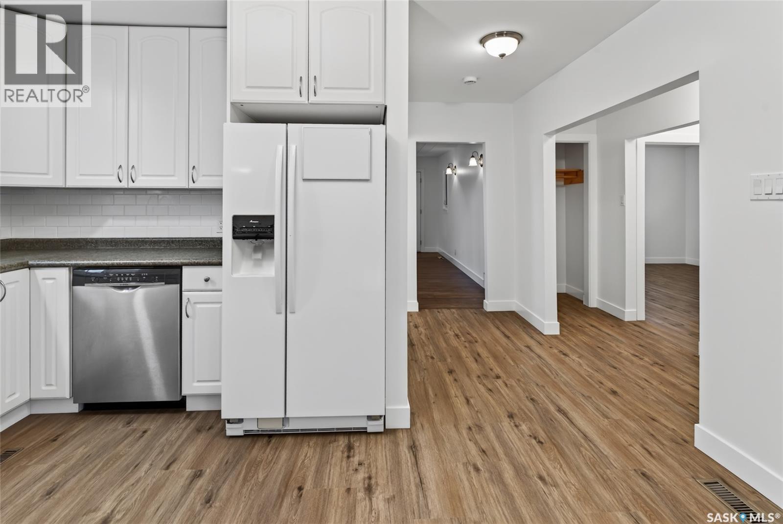 2501 Kelvin Avenue, Saskatoon, Saskatchewan  S7J 0T6 - Photo 4 - SK045427