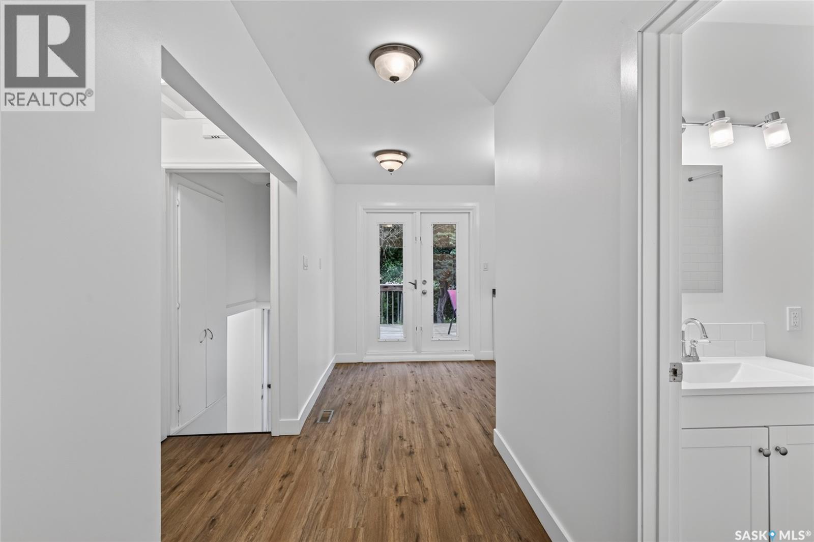 2501 Kelvin Avenue, Saskatoon, Saskatchewan  S7J 0T6 - Photo 7 - SK045427