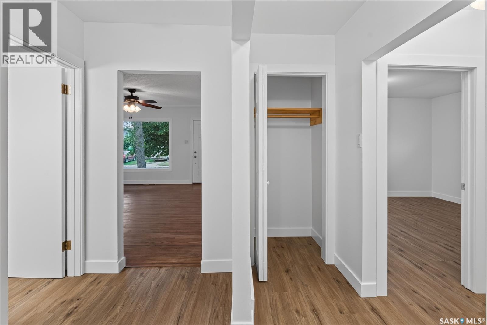 2501 Kelvin Avenue, Saskatoon, Saskatchewan  S7J 0T6 - Photo 9 - SK045427