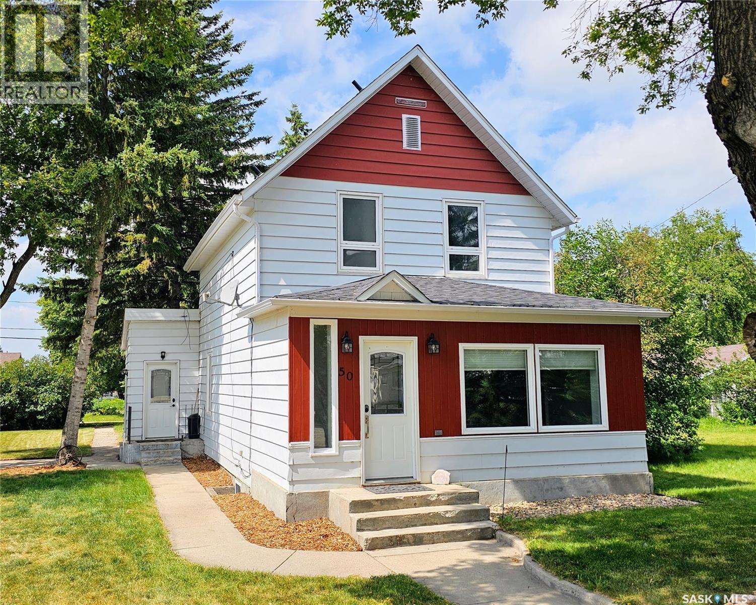 50 Antrim Street, Lanigan, Saskatchewan  S0K 2M0 - Photo 1 - SK045341