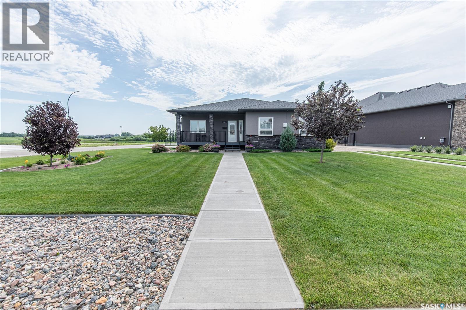 111 Iron Bridge Drive, Moose Jaw, Saskatchewan  S6J 0B4 - Photo 2 - SK045216