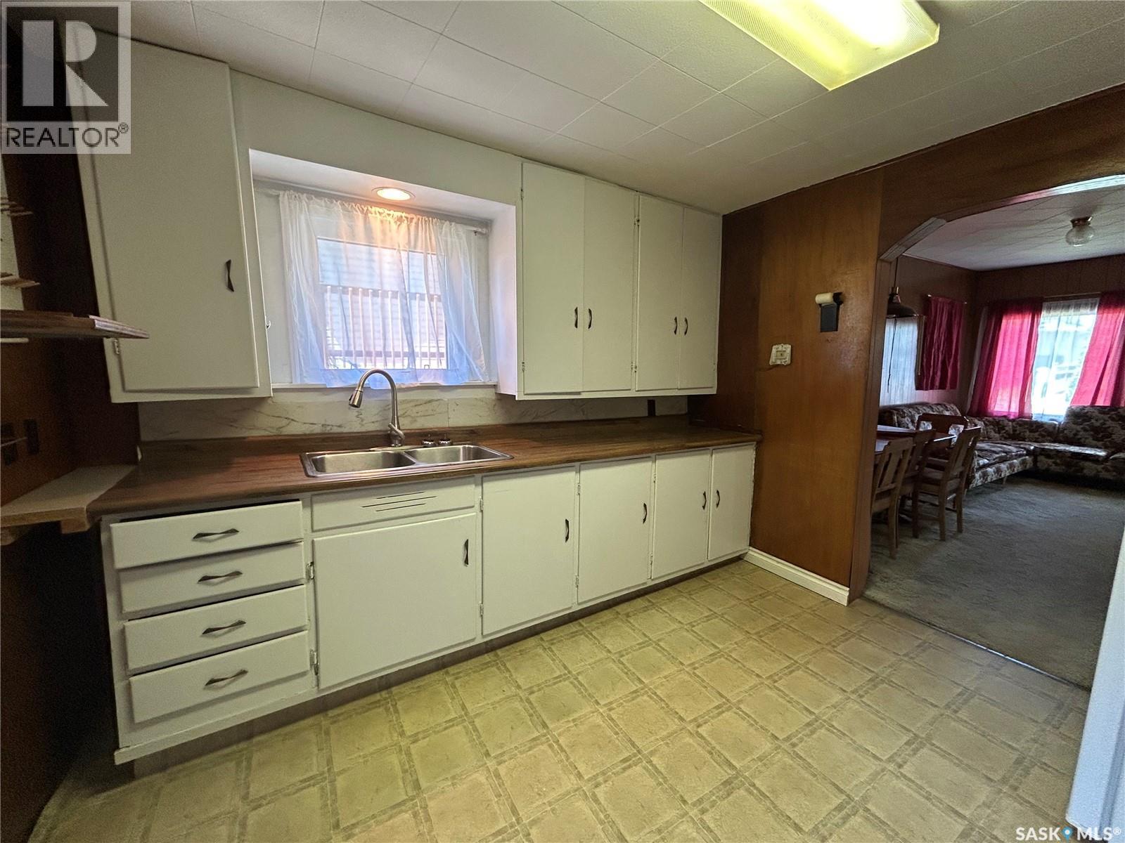 929 Brown Street, Moose Jaw, Saskatchewan  S6H 2Z1 - Photo 7 - SK045180
