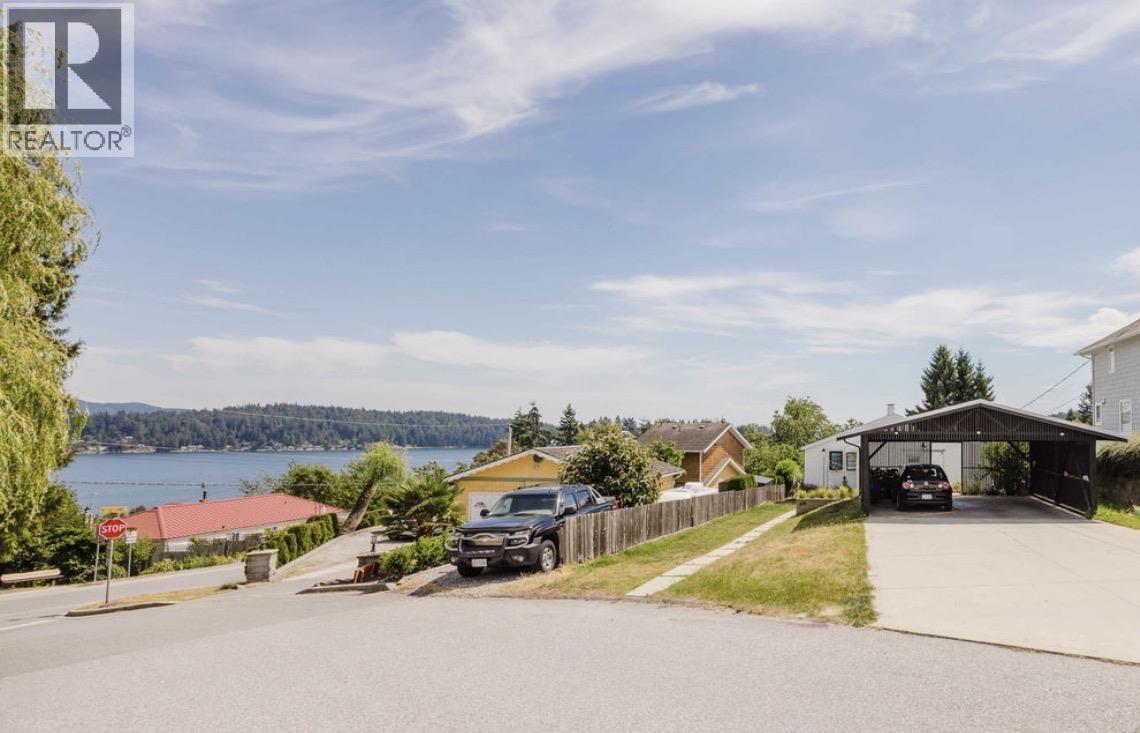 679 Corlett Road, Gibsons, British Columbia  V0N 1V9 - Photo 36 - R3140447