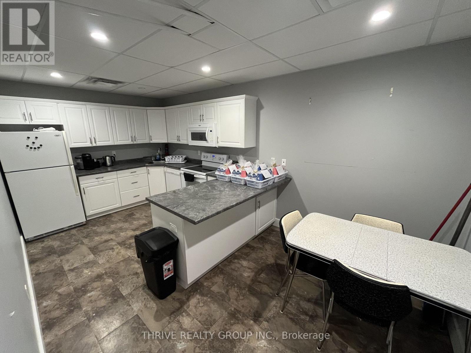 61 Frank Street, Strathroy-Caradoc, Ontario  N7G 2R3 - Photo 8 - X13671304