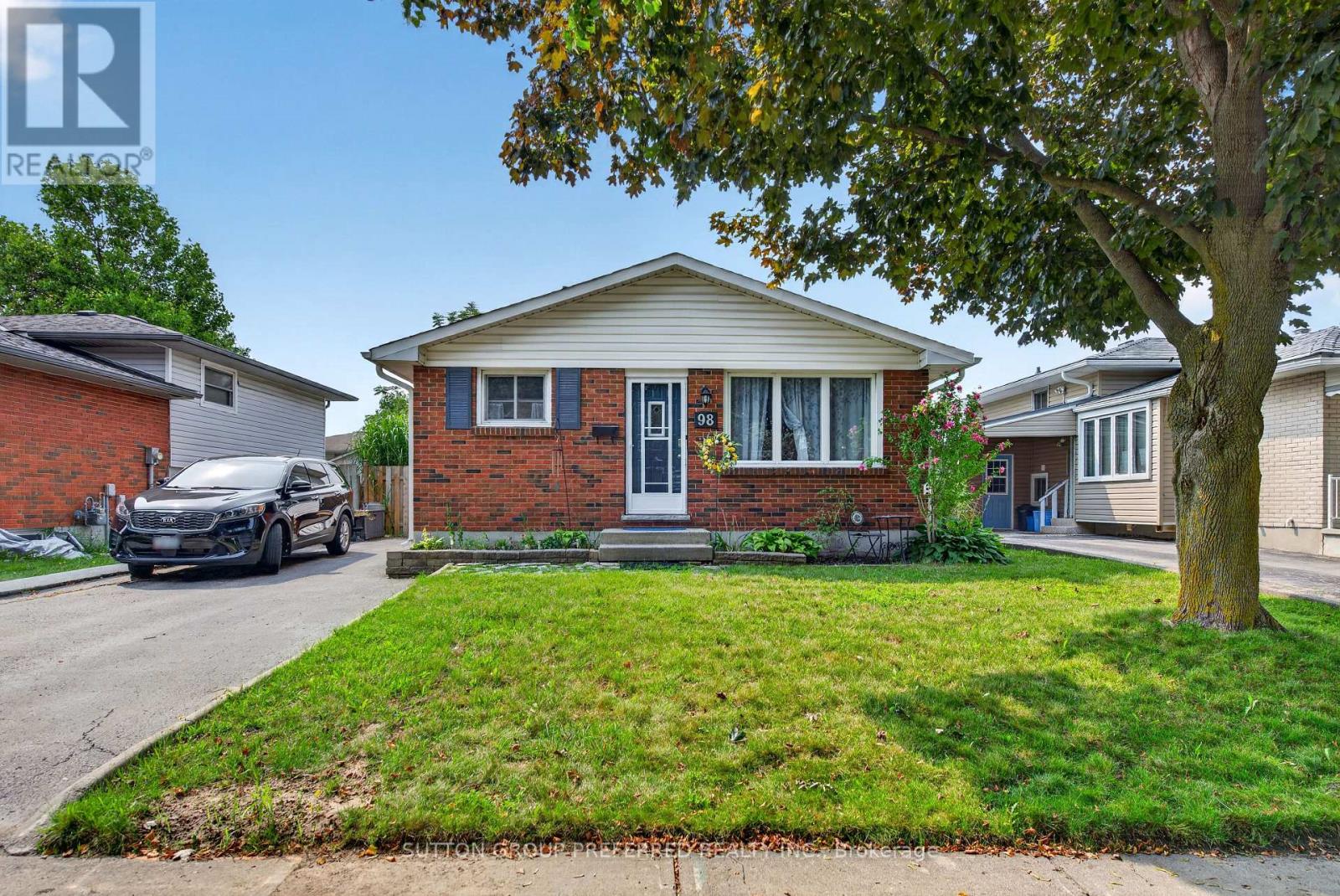 98 Surrey Crescent, London South, Ontario  N6E 1T8 - Photo 1 - X13671426