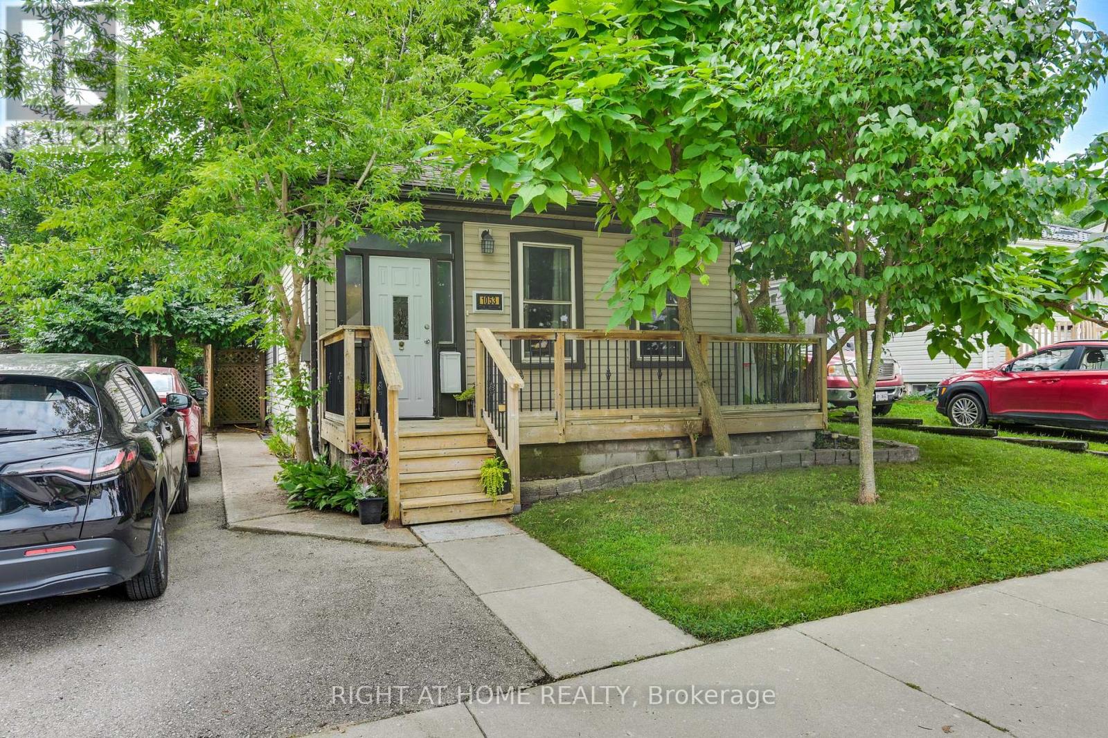 1053 Frances Street, London East, Ontario  N5W 2L8 - Photo 2 - X13671610