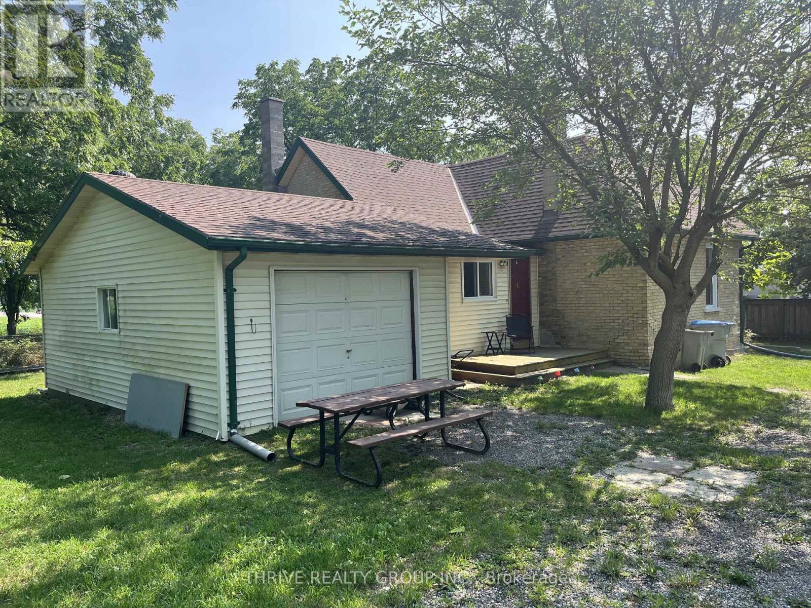 6692 Longwoods Road, Strathroy-Caradoc, Ontario  N0L 1T0 - Photo 10 - X13671614