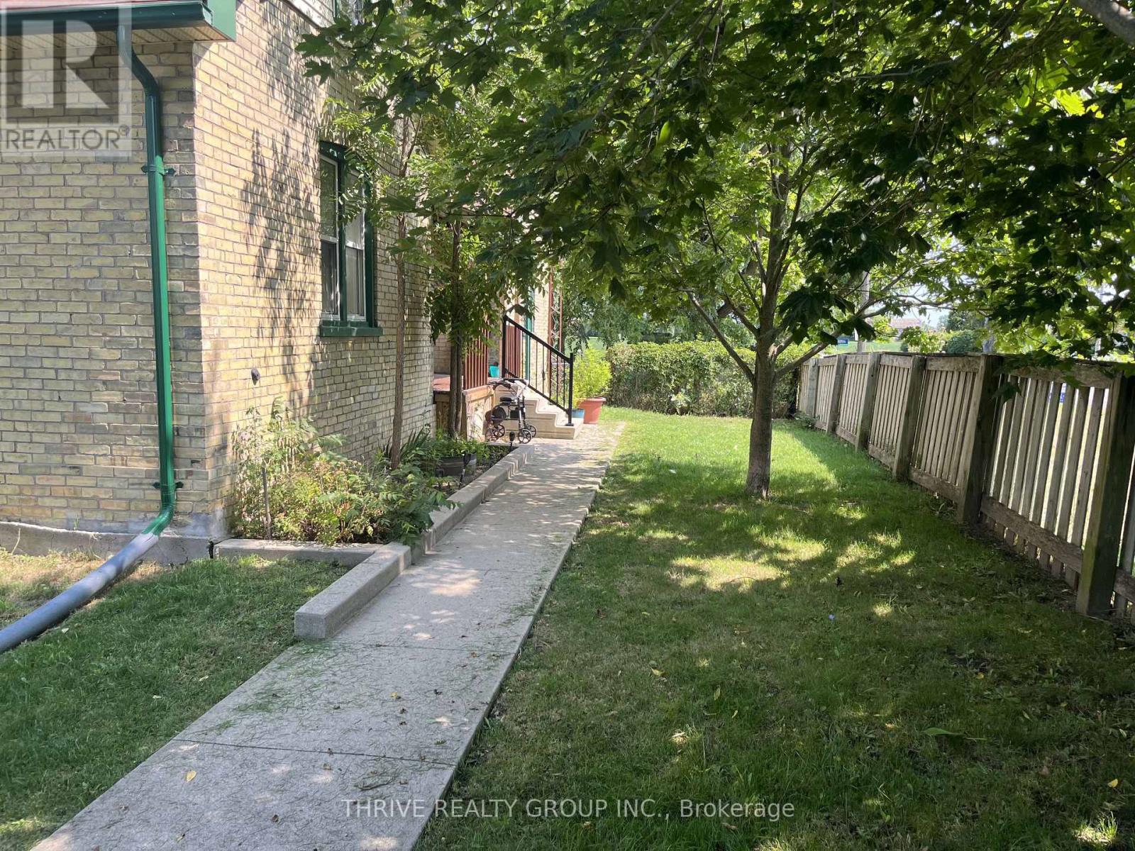 6692 Longwoods Road, Strathroy-Caradoc, Ontario  N0L 1T0 - Photo 5 - X13671614