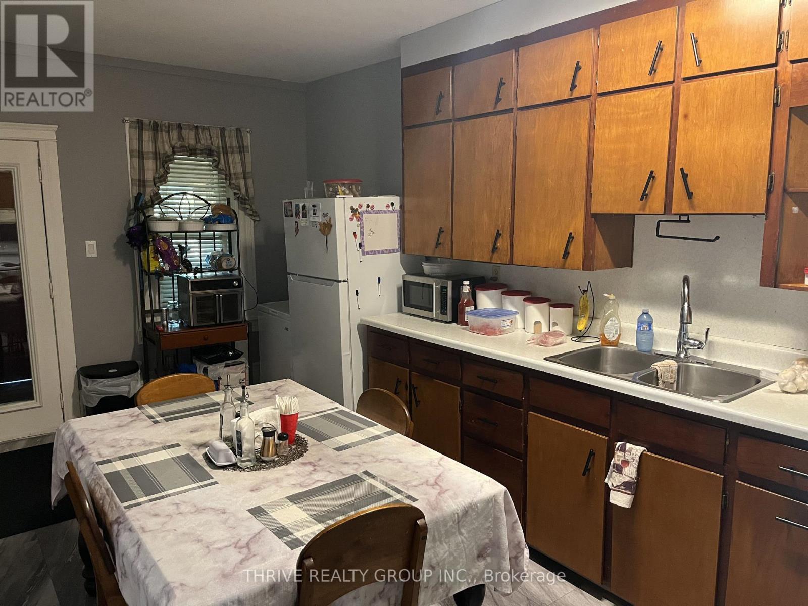 6692 Longwoods Road, Strathroy-Caradoc, Ontario  N0L 1T0 - Photo 8 - X13671614