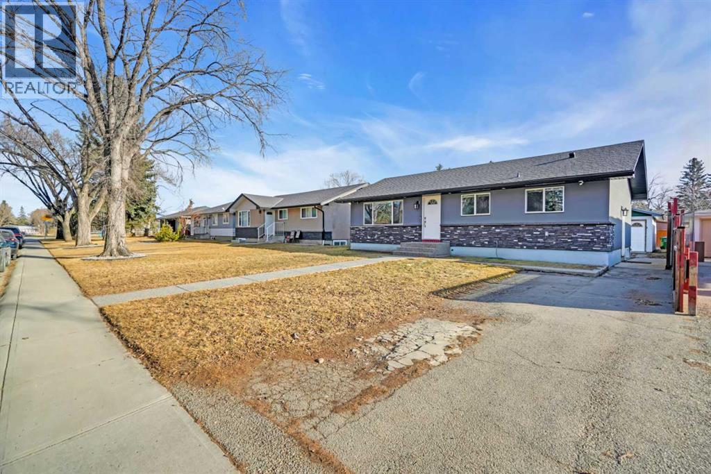2046 33 Street Se, Calgary, Alberta  T2B 0T9 - Photo 3 - A2336768
