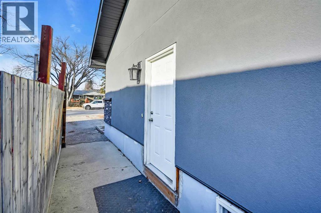 2046 33 Street Se, Calgary, Alberta  T2B 0T9 - Photo 6 - A2336768