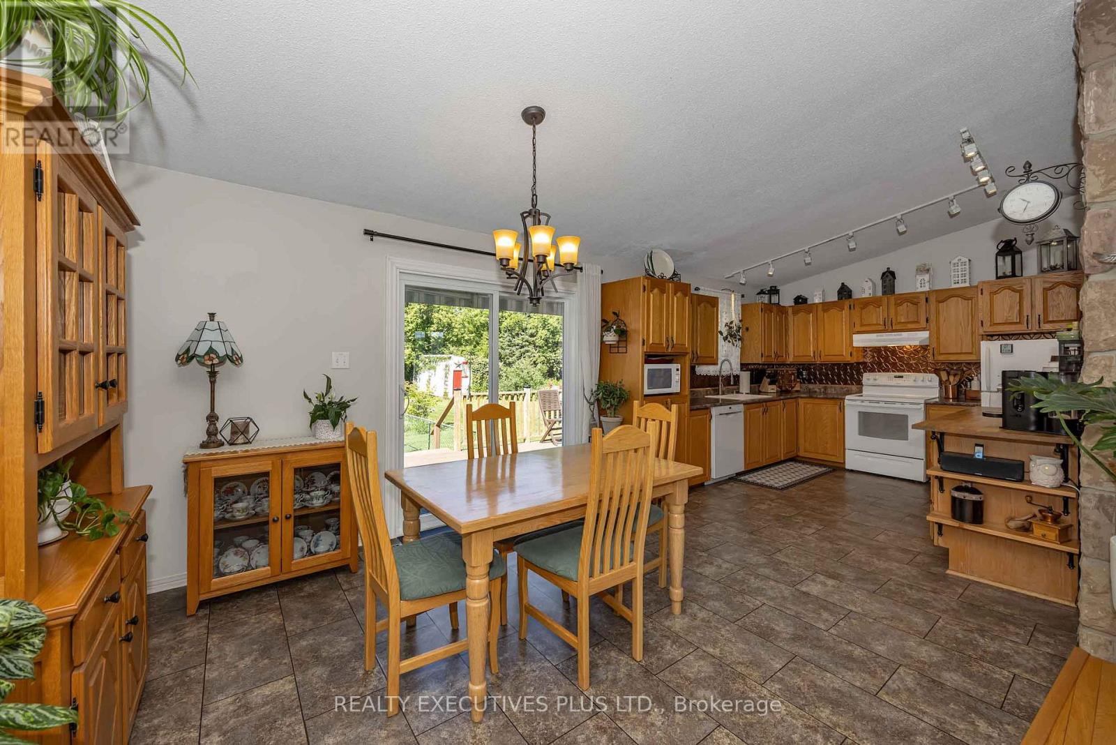 3896 Schnupp Road W, Clarence-Rockland, Ontario  K0A 1E0 - Photo 9 - X13671294
