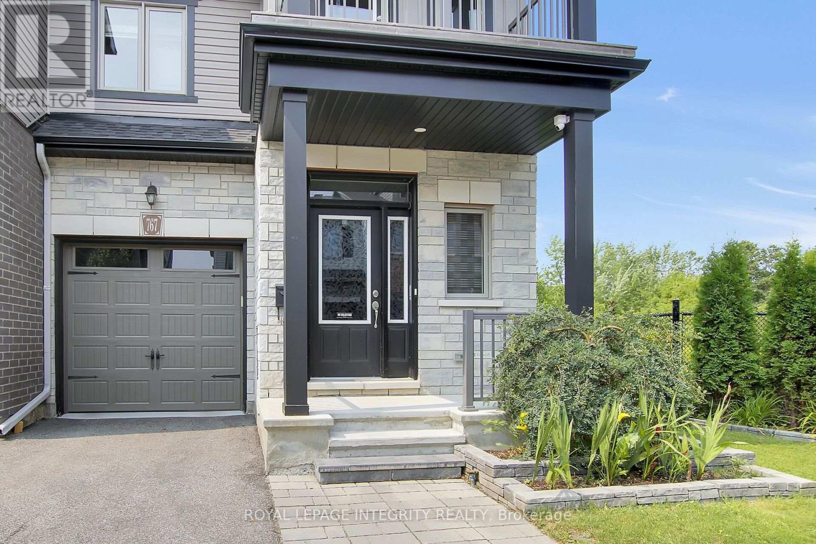 767 Dearborn Private, Ottawa, Ontario  K1T 0W3 - Photo 3 - X13671386