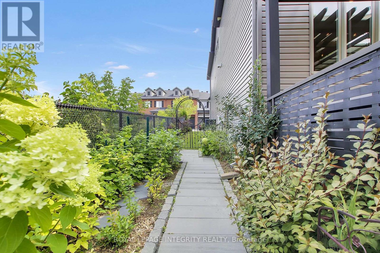 767 Dearborn Private, Ottawa, Ontario  K1T 0W3 - Photo 43 - X13671386
