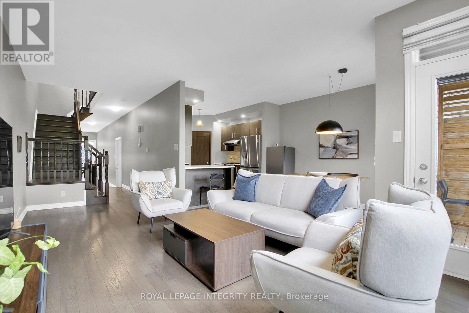 767 Dearborn Private, Ottawa, Ontario  K1T 0W3 - Photo 8 - X13671386