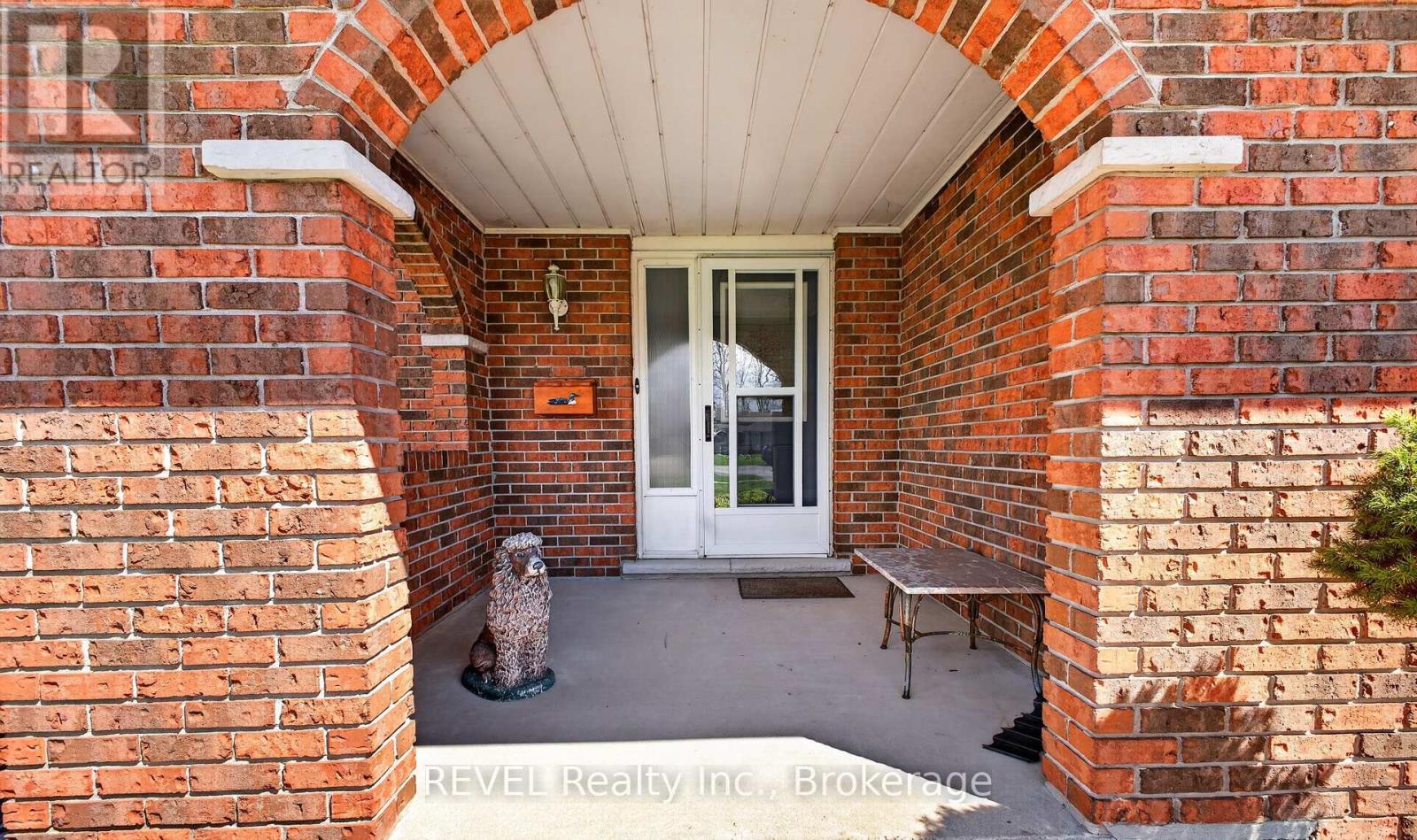 698 Daytona Drive, Fort Erie, Ontario  L2A 4Z6 - Photo 5 - X13671428