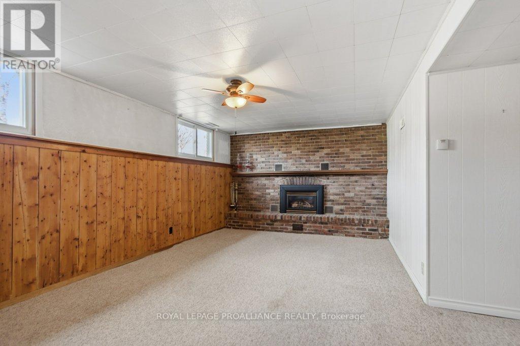 4 O'neil Crescent, Quinte West, Ontario  K8V 5Y6 - Photo 18 - X12981374