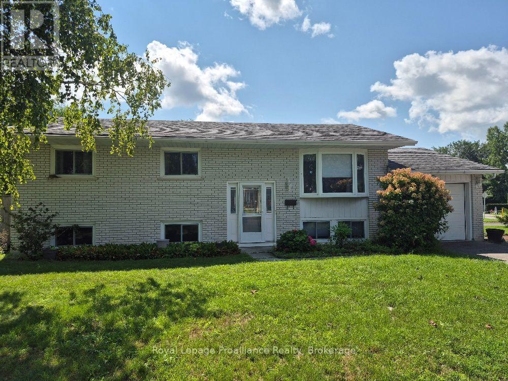 4 O'neil Crescent, Quinte West, Ontario  K8V 5Y6 - Photo 2 - X12981374