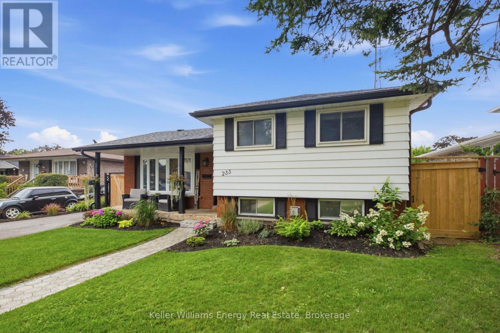 233 PHILLIP MURRAY AVENUE, Oshawa, Ontario