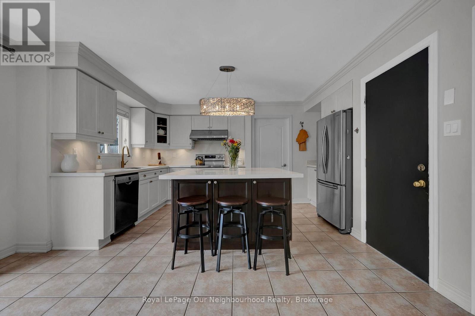 24 Kingham Avenue, Ajax, Ontario  L1Z 1M9 - Photo 8 - E13671442