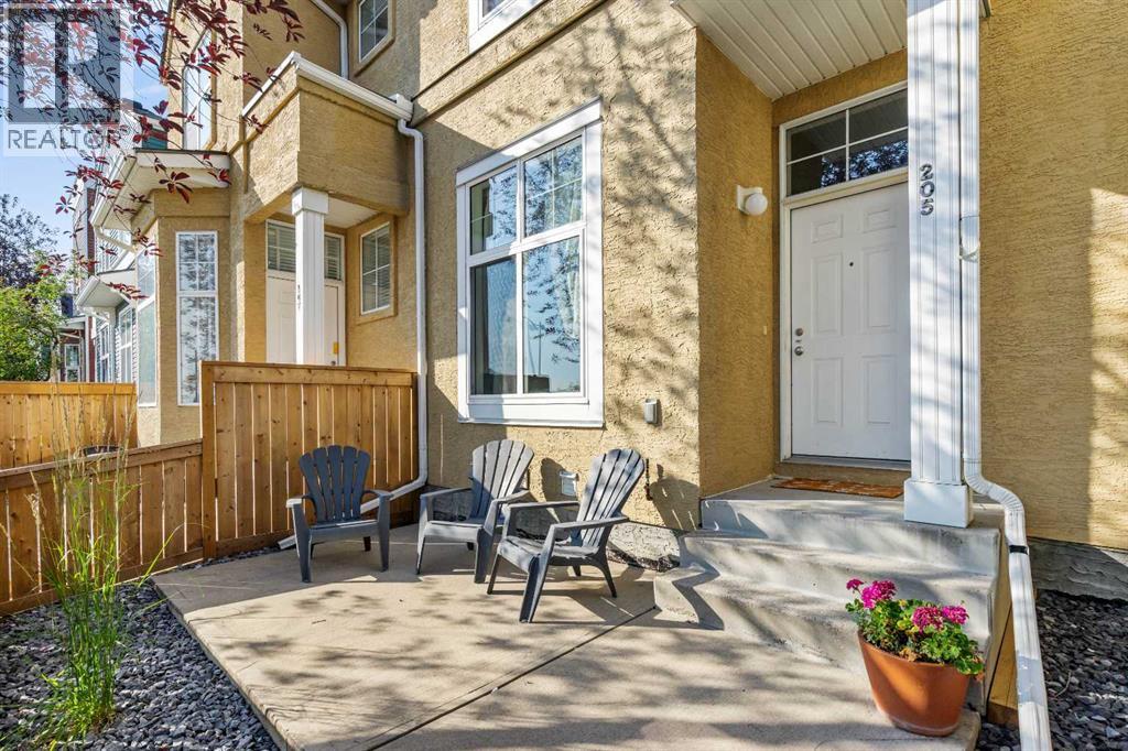 205 Mckenzie Towne Gate SE, Calgary, Alberta  T2Z 4G2 - Photo 3 - A2330560