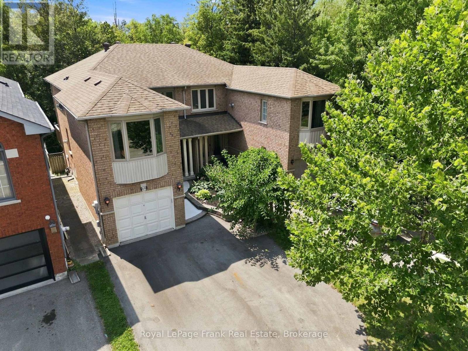 69 Alberta Drive, Vaughan, Ontario  L4K 4X4 - Photo 3 - N13671292