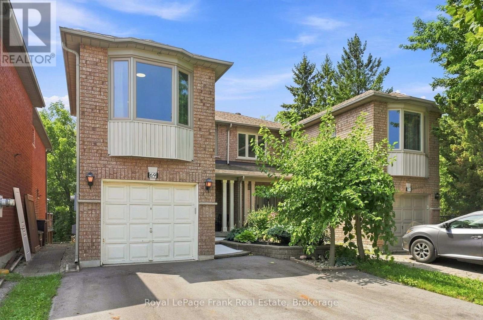 69 Alberta Drive, Vaughan, Ontario  L4K 4X4 - Photo 5 - N13671292