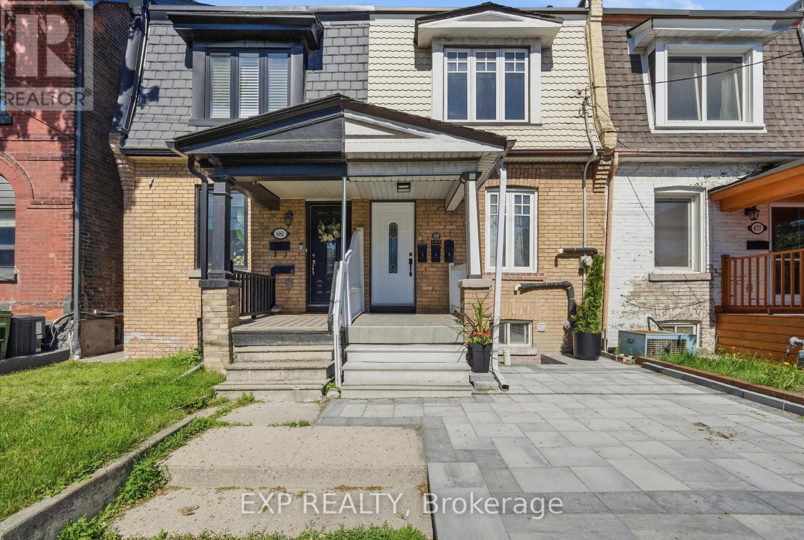 679 Ossington Avenue, Toronto, Ontario  M6G 3T6 - Photo 1 - C13671324