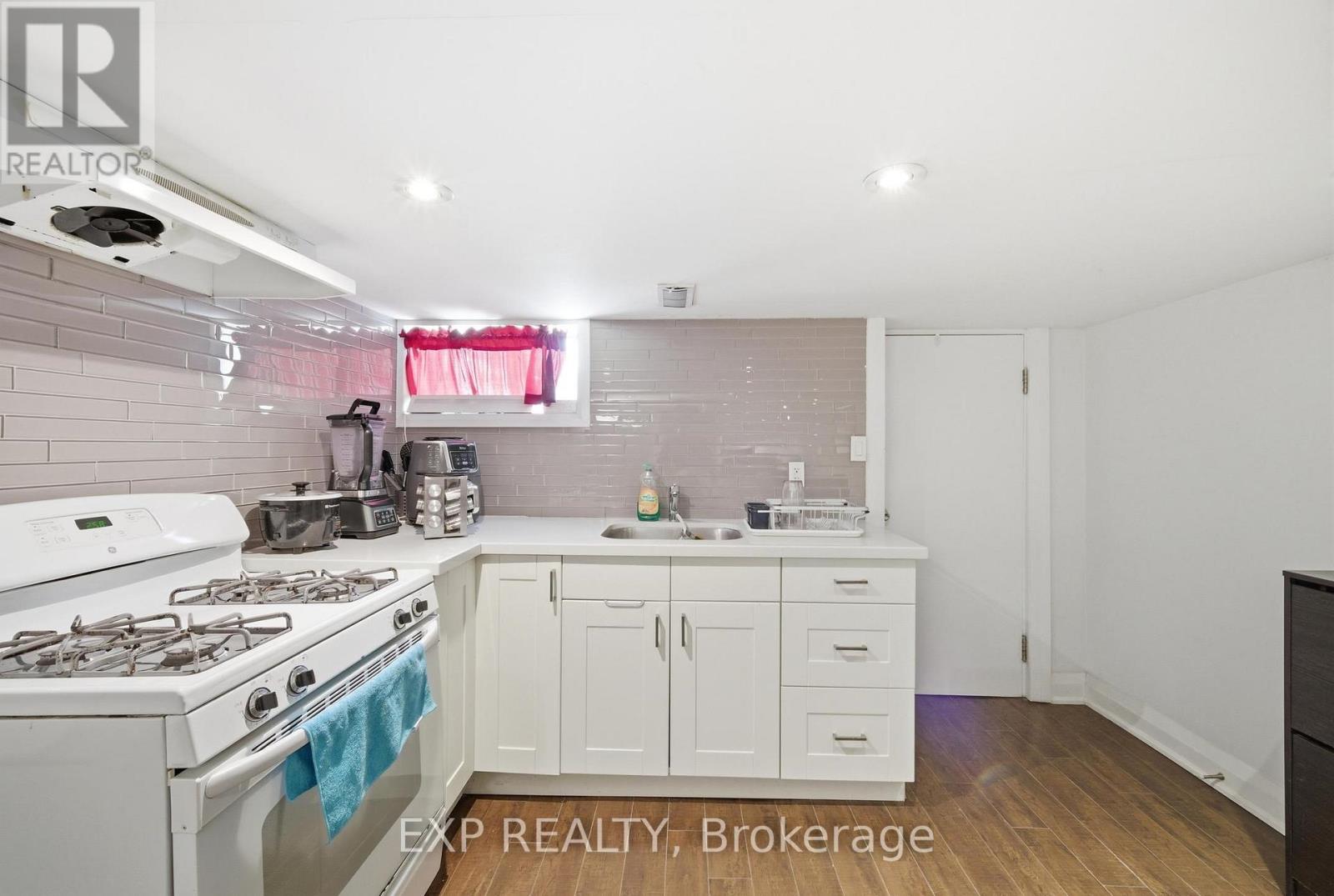 679 Ossington Avenue, Toronto, Ontario  M6G 3T6 - Photo 21 - C13671324