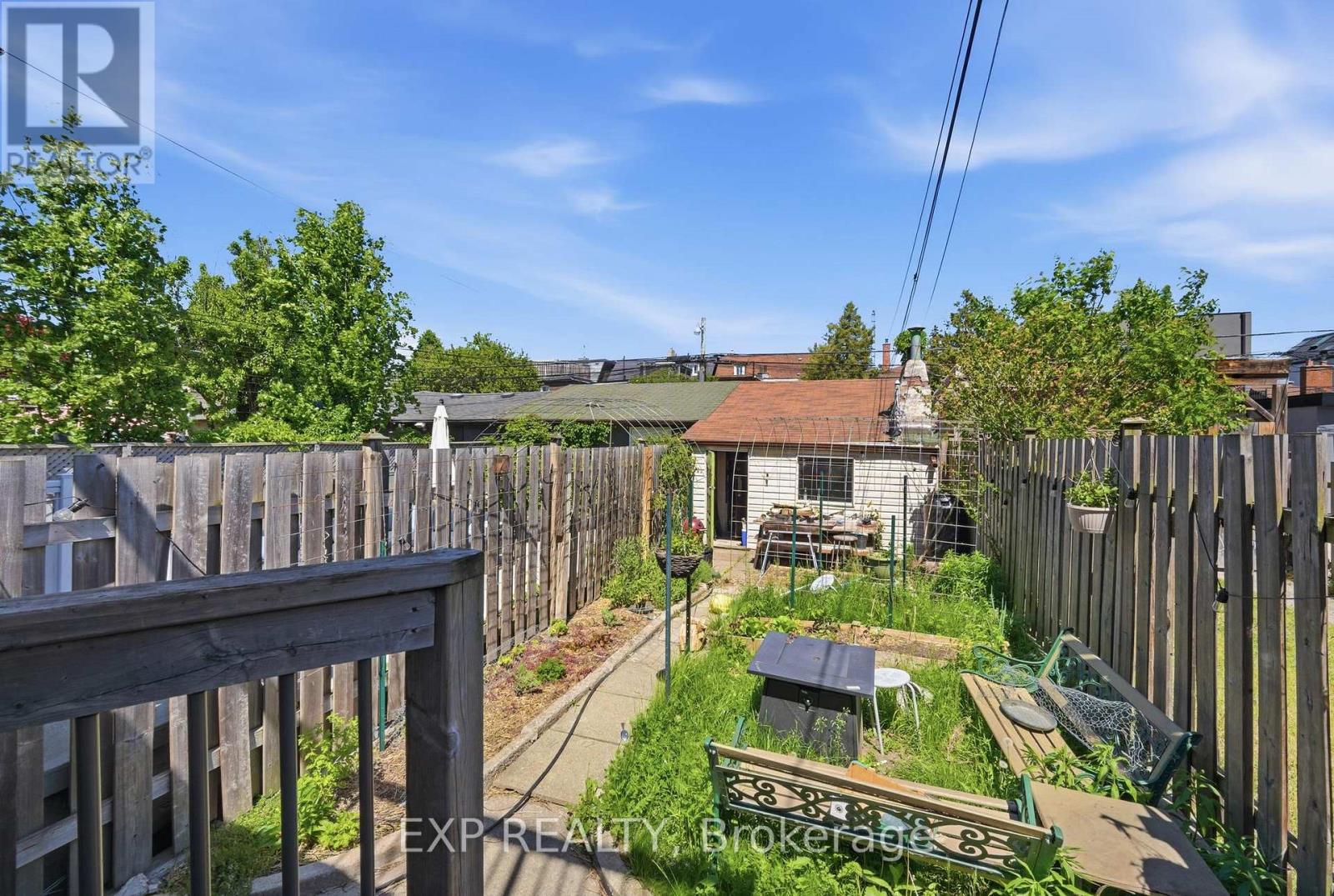 679 Ossington Avenue, Toronto, Ontario  M6G 3T6 - Photo 9 - C13671324