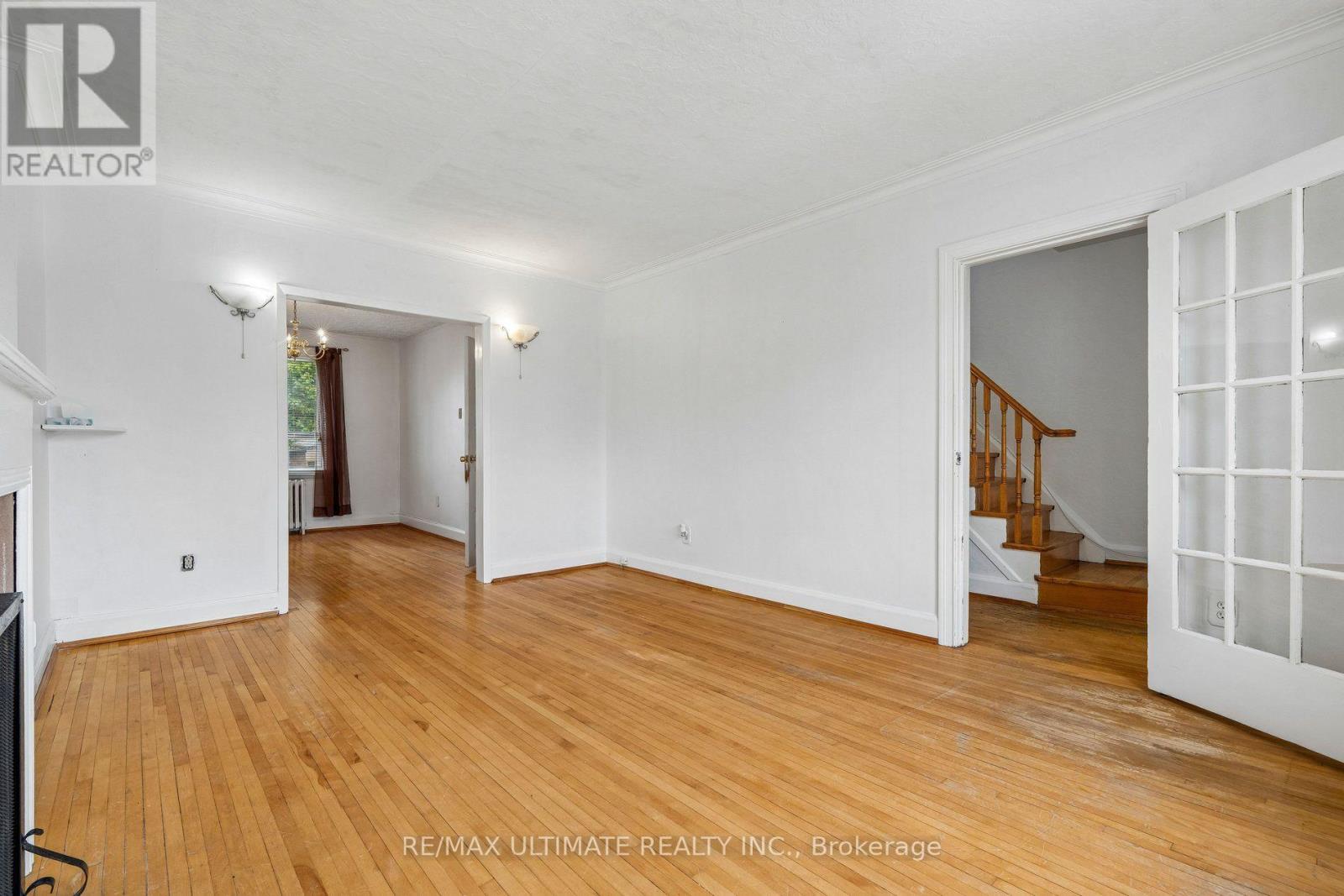 463 Oakwood Avenue, Toronto, Ontario  M6E 2W4 - Photo 10 - C13671326