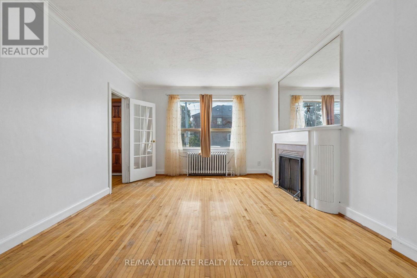 463 Oakwood Avenue, Toronto, Ontario  M6E 2W4 - Photo 12 - C13671326