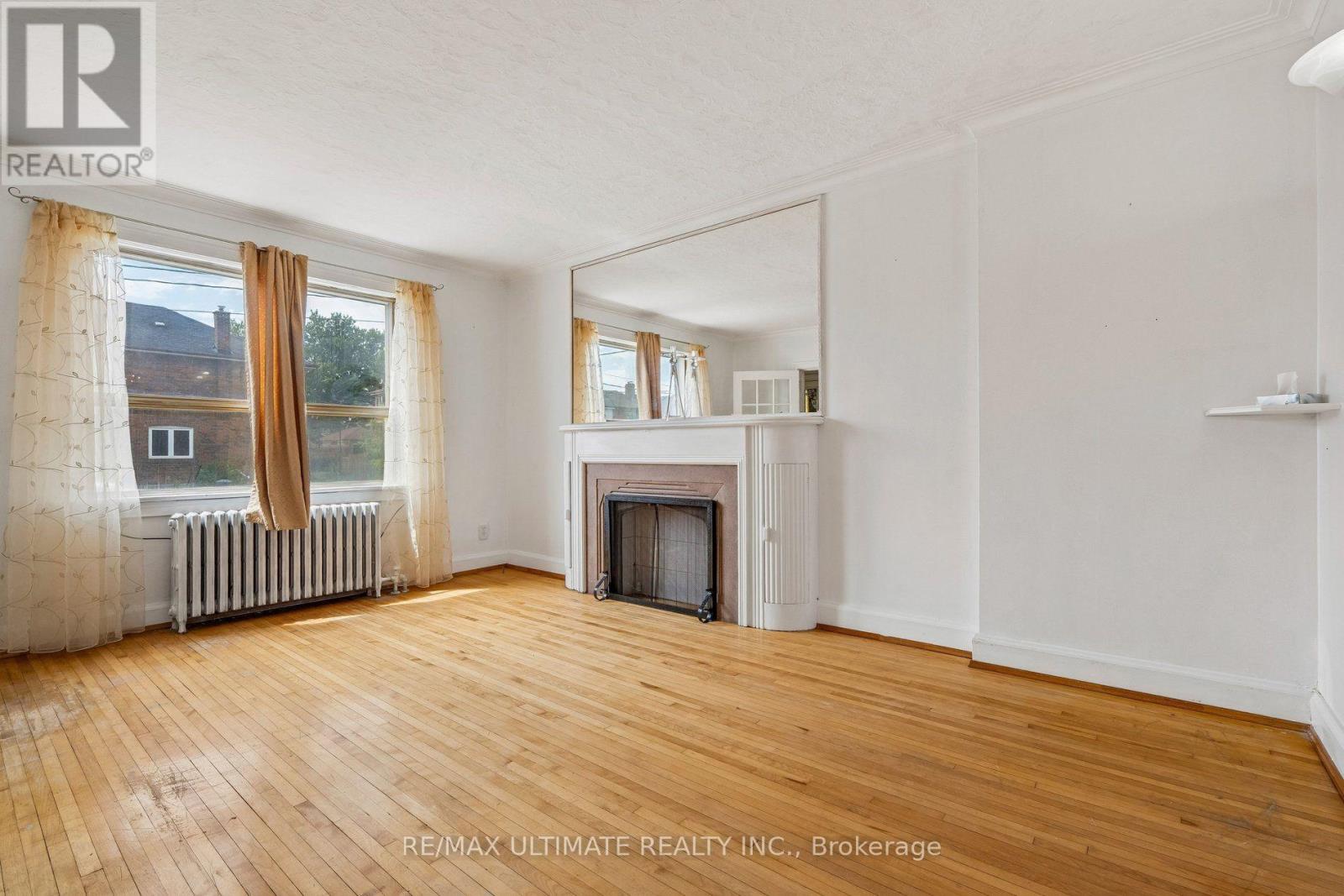 463 Oakwood Avenue, Toronto, Ontario  M6E 2W4 - Photo 13 - C13671326