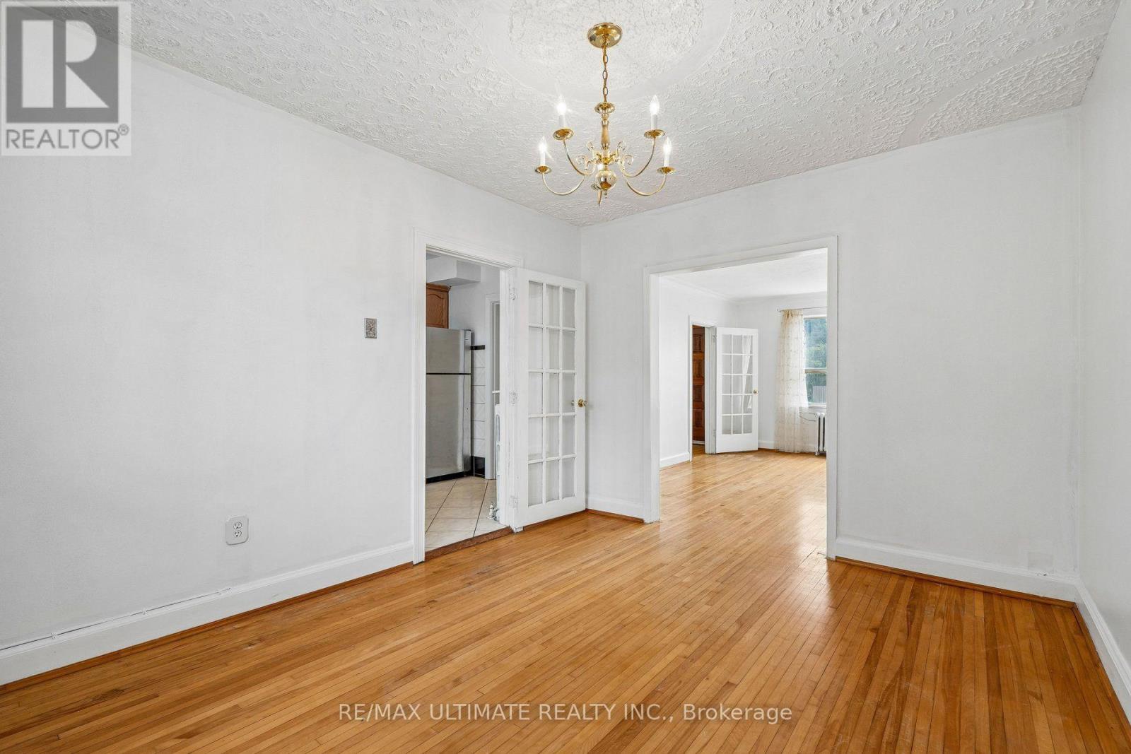463 Oakwood Avenue, Toronto, Ontario  M6E 2W4 - Photo 15 - C13671326