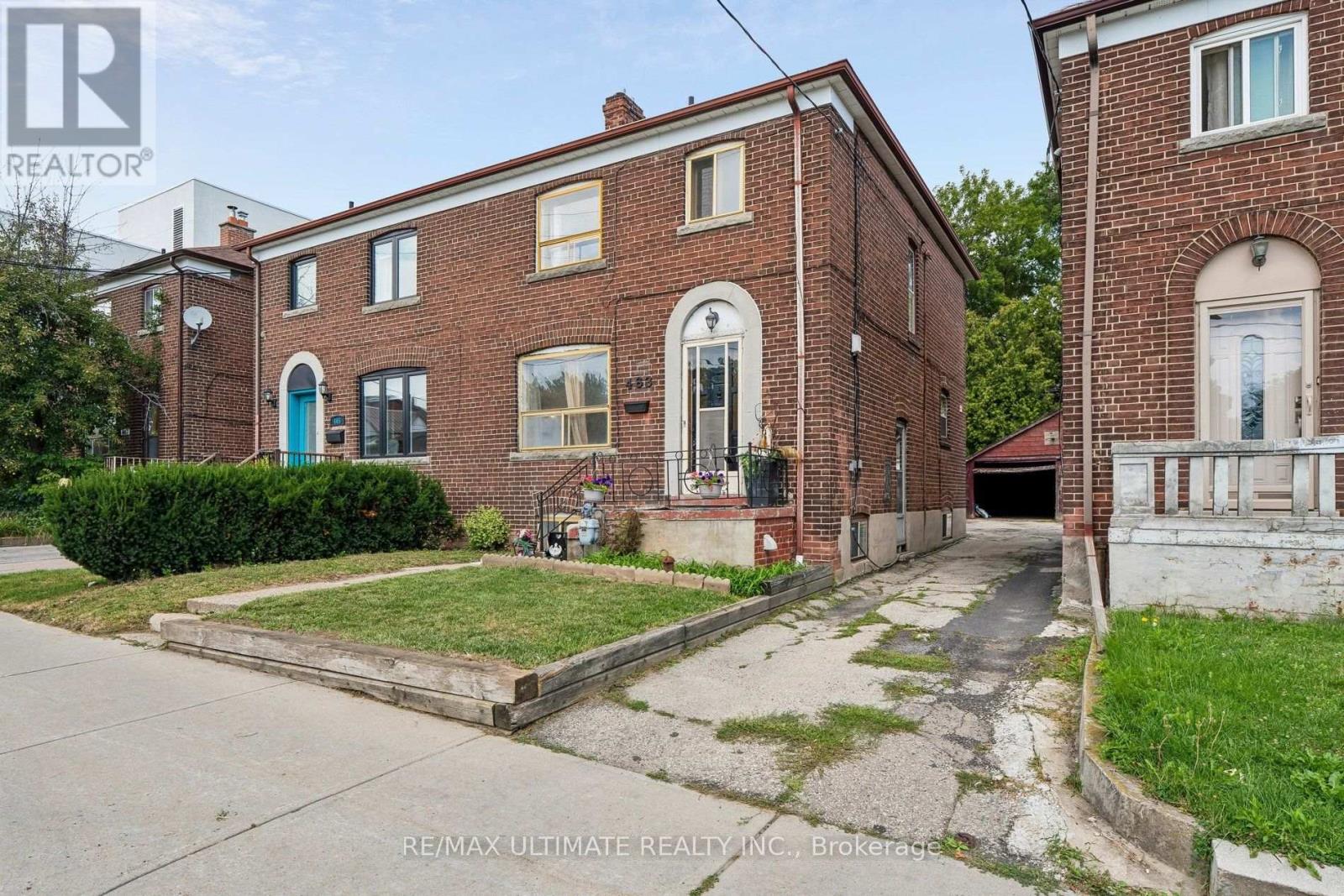 463 Oakwood Avenue, Toronto, Ontario  M6E 2W4 - Photo 3 - C13671326