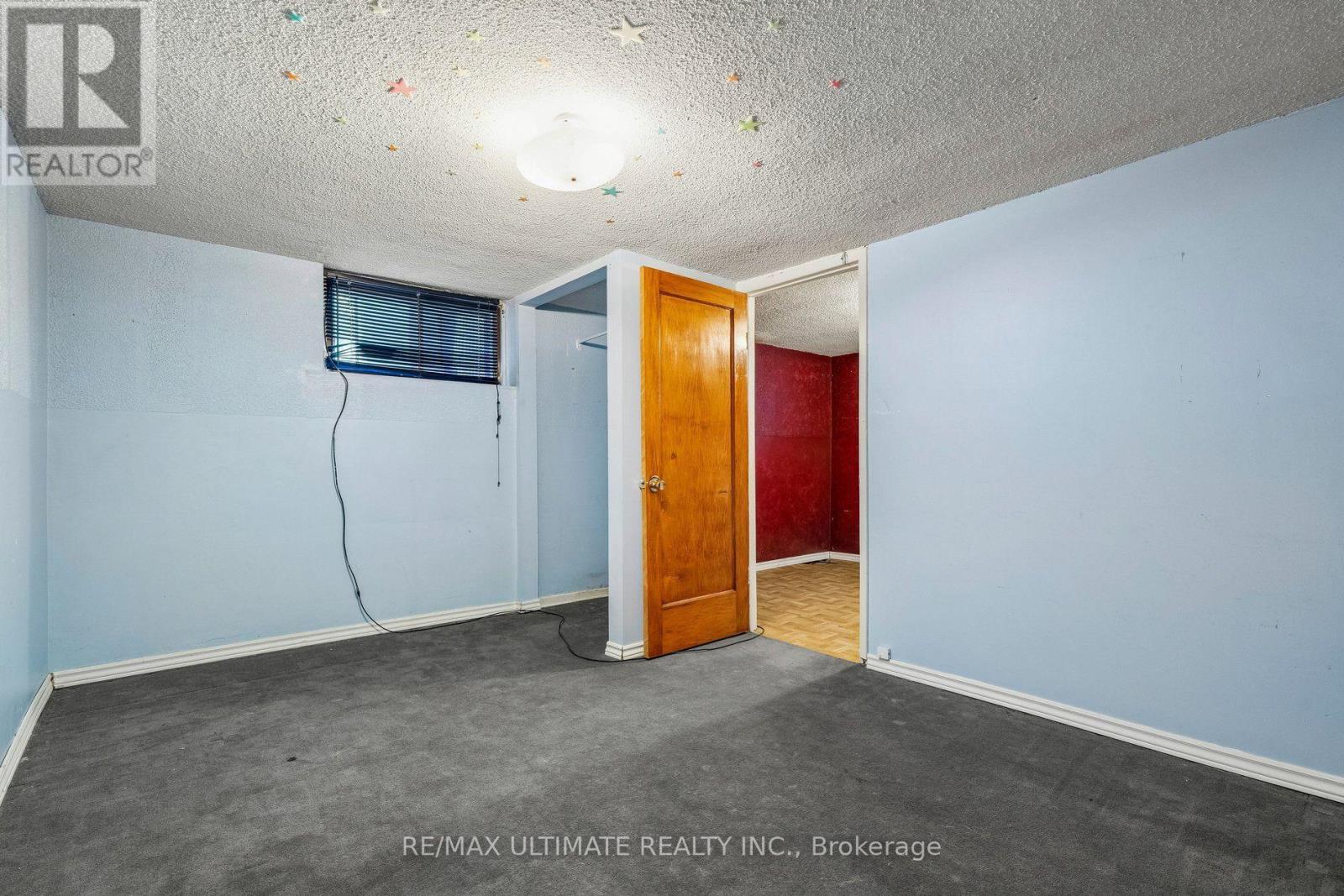463 Oakwood Avenue, Toronto, Ontario  M6E 2W4 - Photo 39 - C13671326