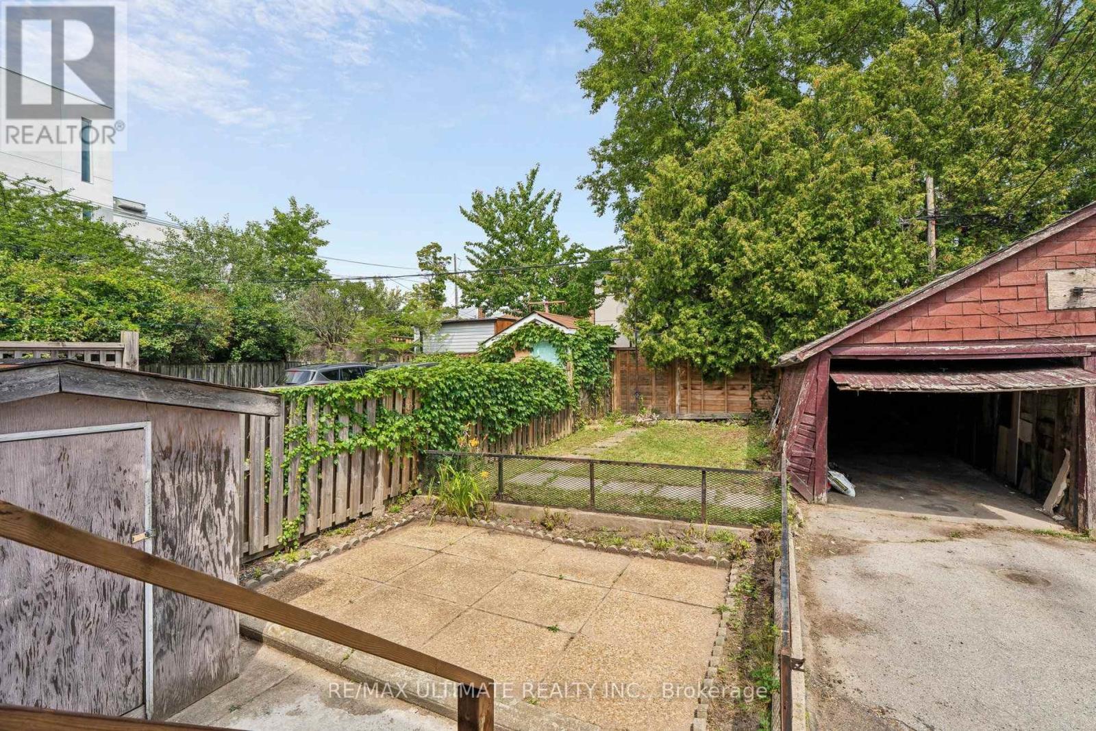463 Oakwood Avenue, Toronto, Ontario  M6E 2W4 - Photo 43 - C13671326