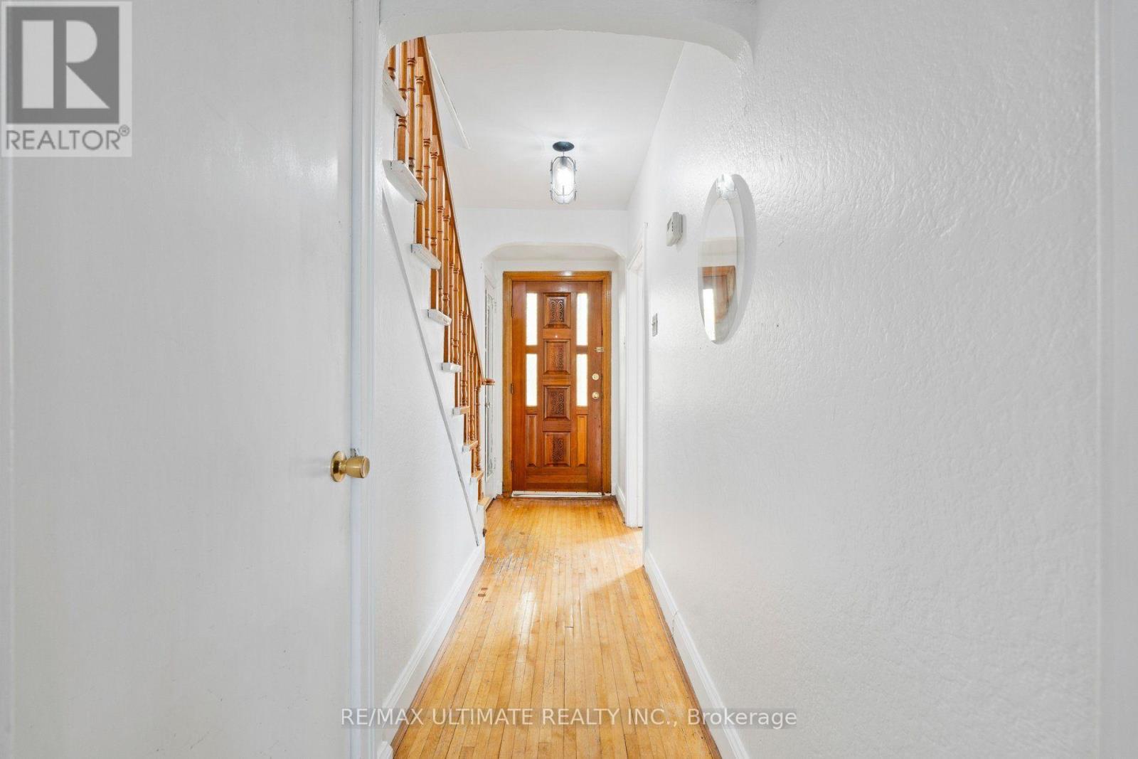 463 Oakwood Avenue, Toronto, Ontario  M6E 2W4 - Photo 7 - C13671326