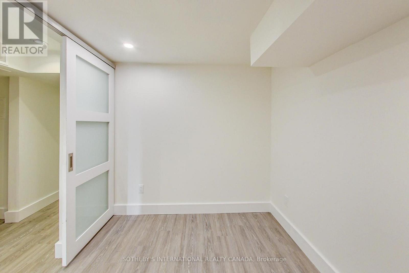Lower - 669 Euclid Avenue, Toronto, Ontario  M6G 2T8 - Photo 12 - C13671340