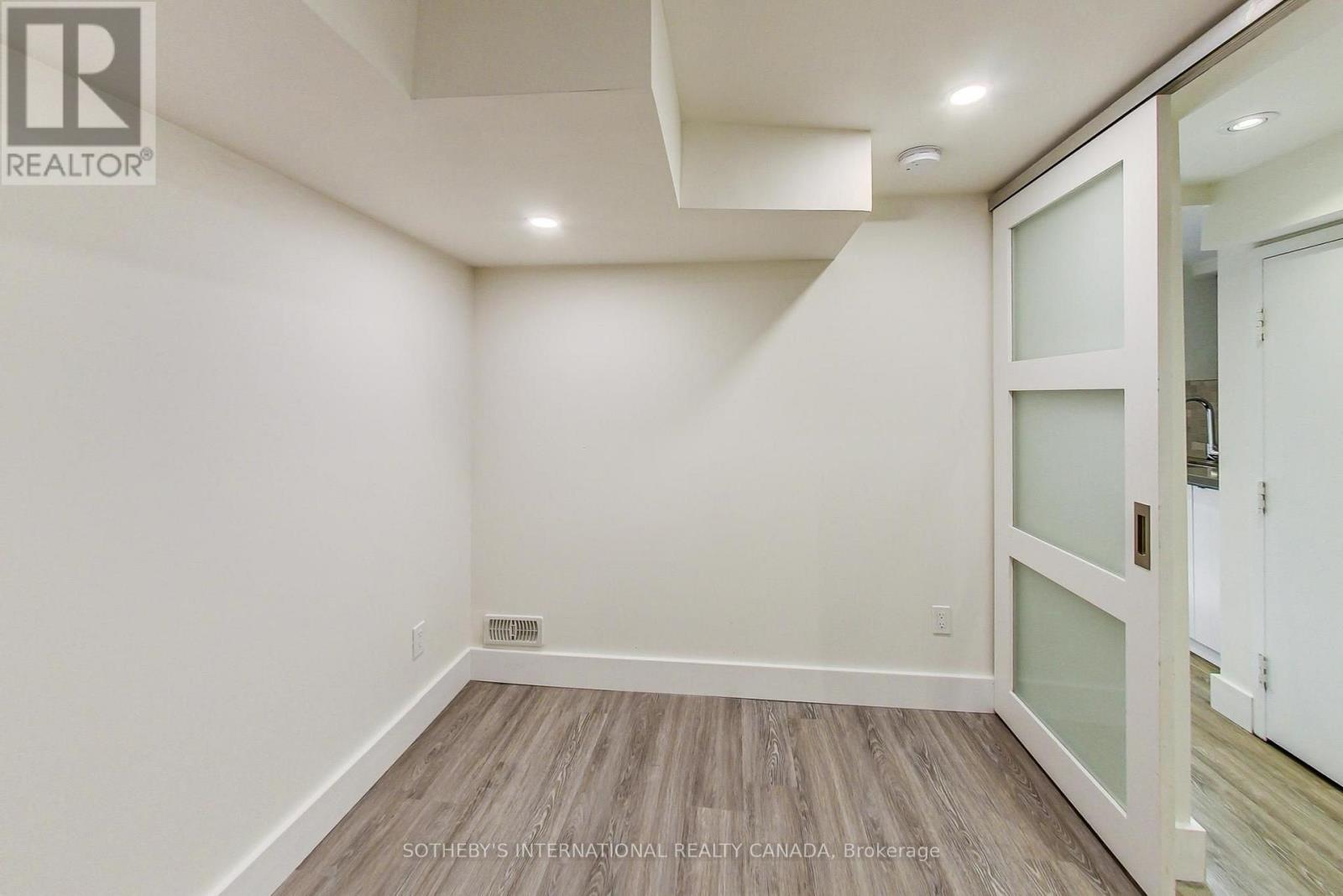 Lower - 669 Euclid Avenue, Toronto, Ontario  M6G 2T8 - Photo 13 - C13671340
