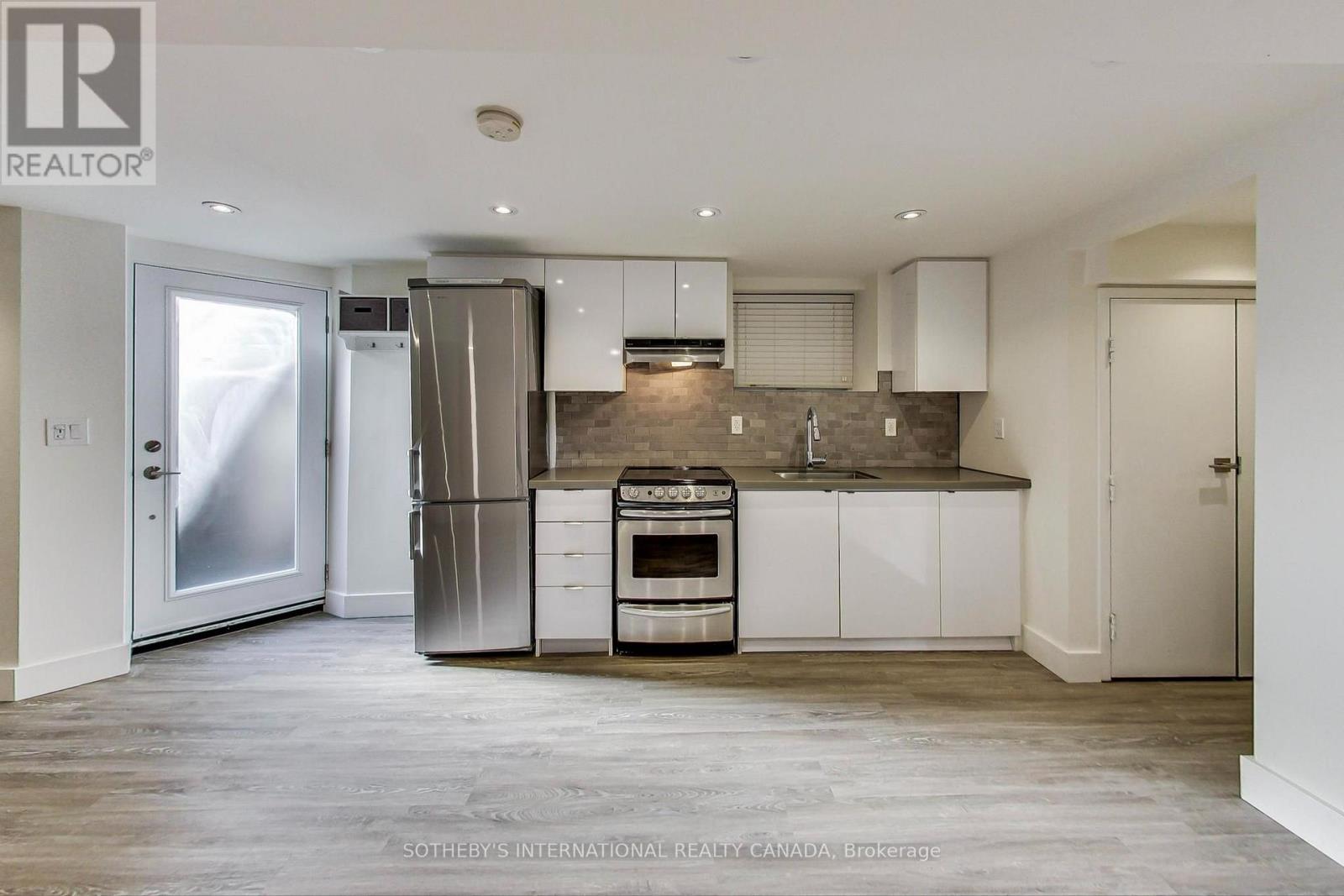 Lower - 669 Euclid Avenue, Toronto, Ontario  M6G 2T8 - Photo 8 - C13671340