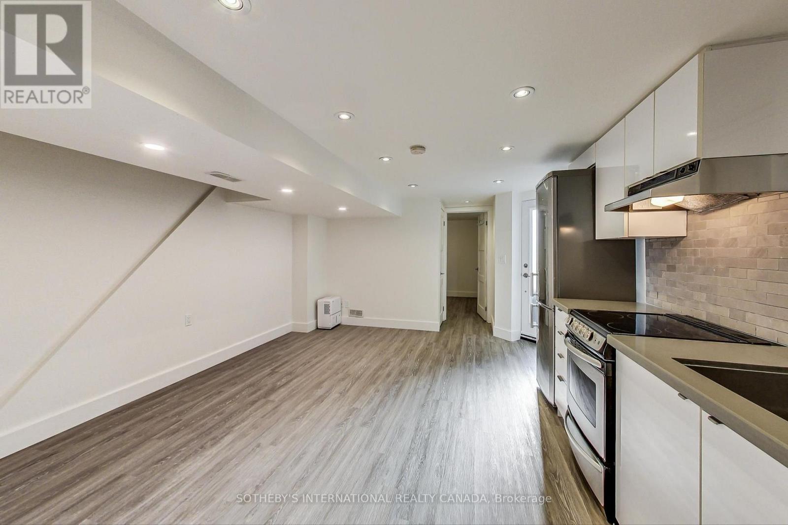 Lower - 669 Euclid Avenue, Toronto, Ontario  M6G 2T8 - Photo 9 - C13671340
