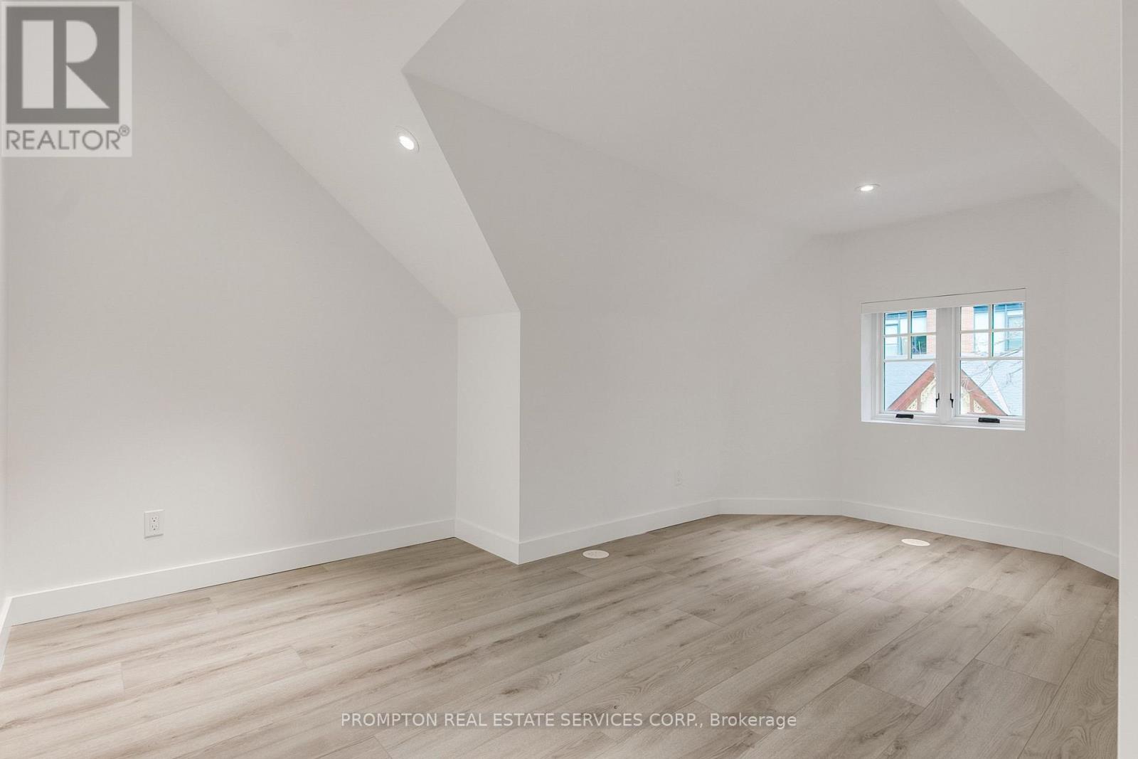 11 Gloucester Street, Toronto, Ontario  M4Y 1L8 - Photo 25 - C13671406