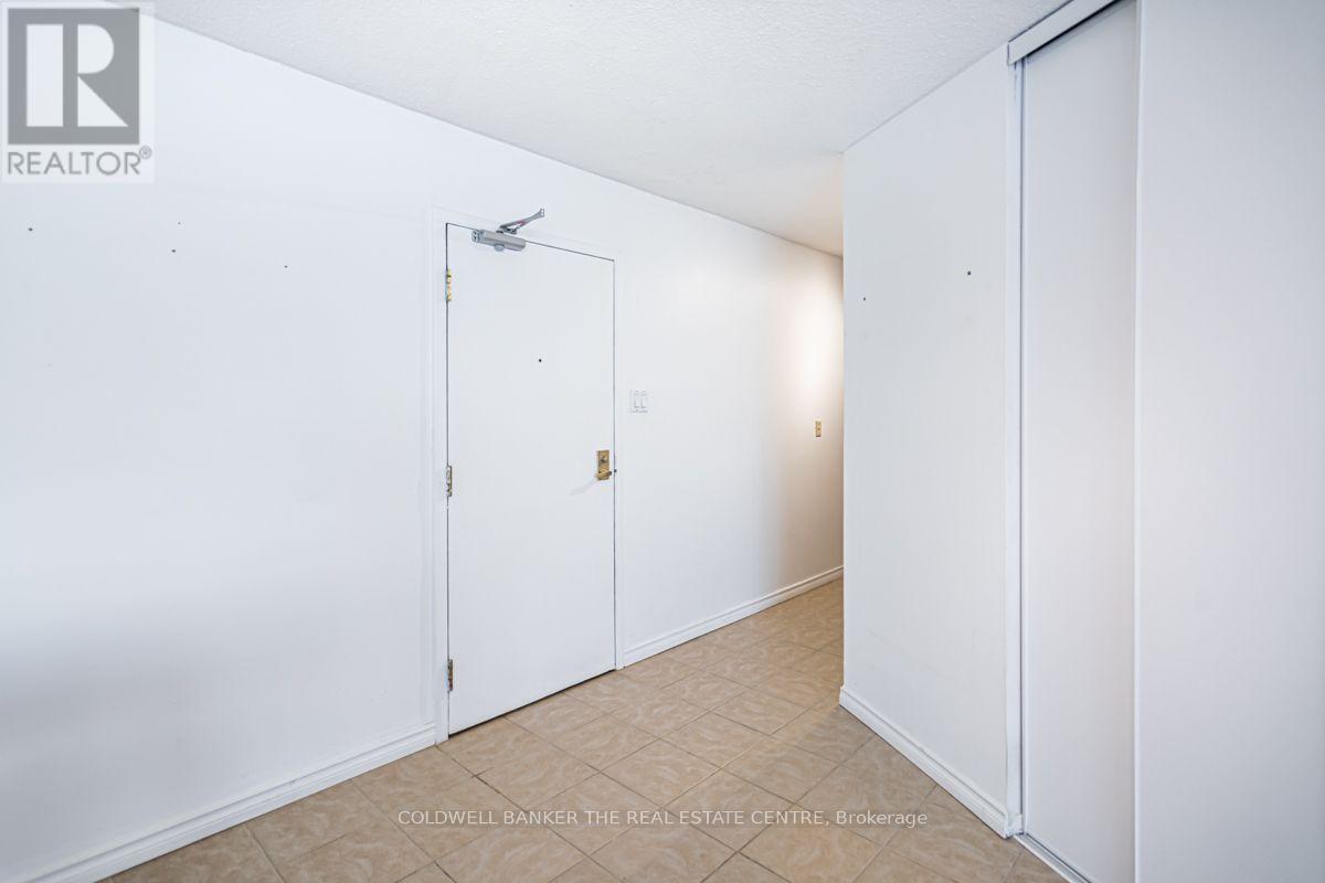 2708 - 260 Queens Quay W, Toronto, Ontario  M5J 2N3 - Photo 2 - C13671420