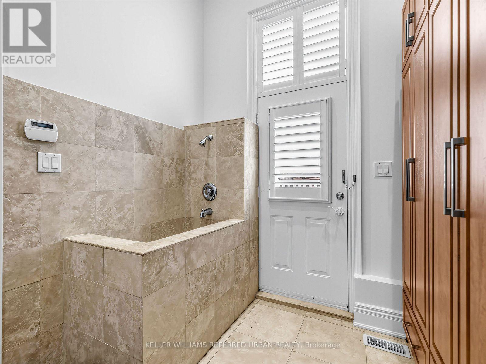 47 Lurgan Drive, Toronto, Ontario  M2R 1K7 - Photo 8 - C13671534