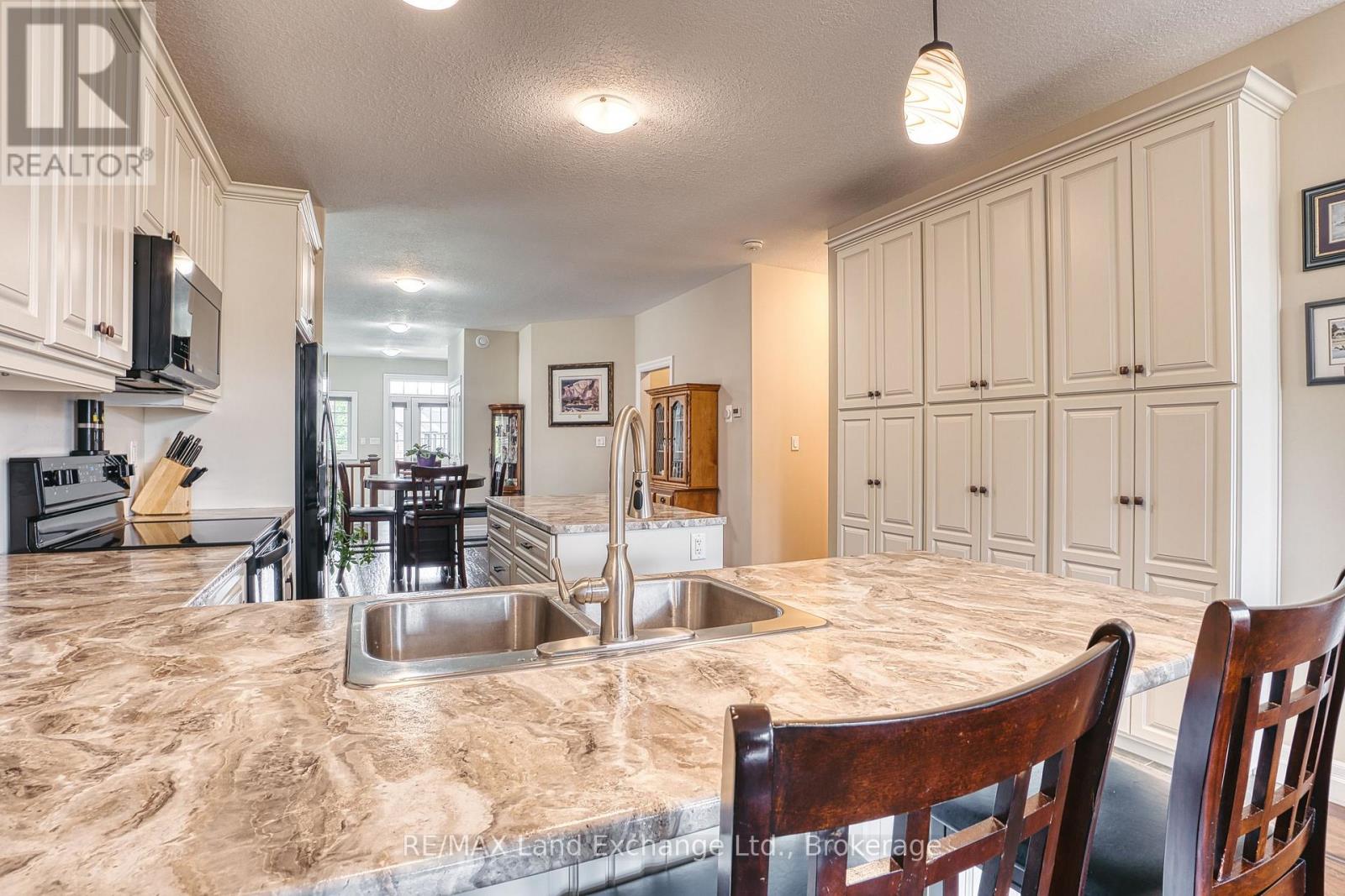 471 Devonshire Road, Saugeen Shores, Ontario  N0H 2C6 - Photo 12 - X13671376