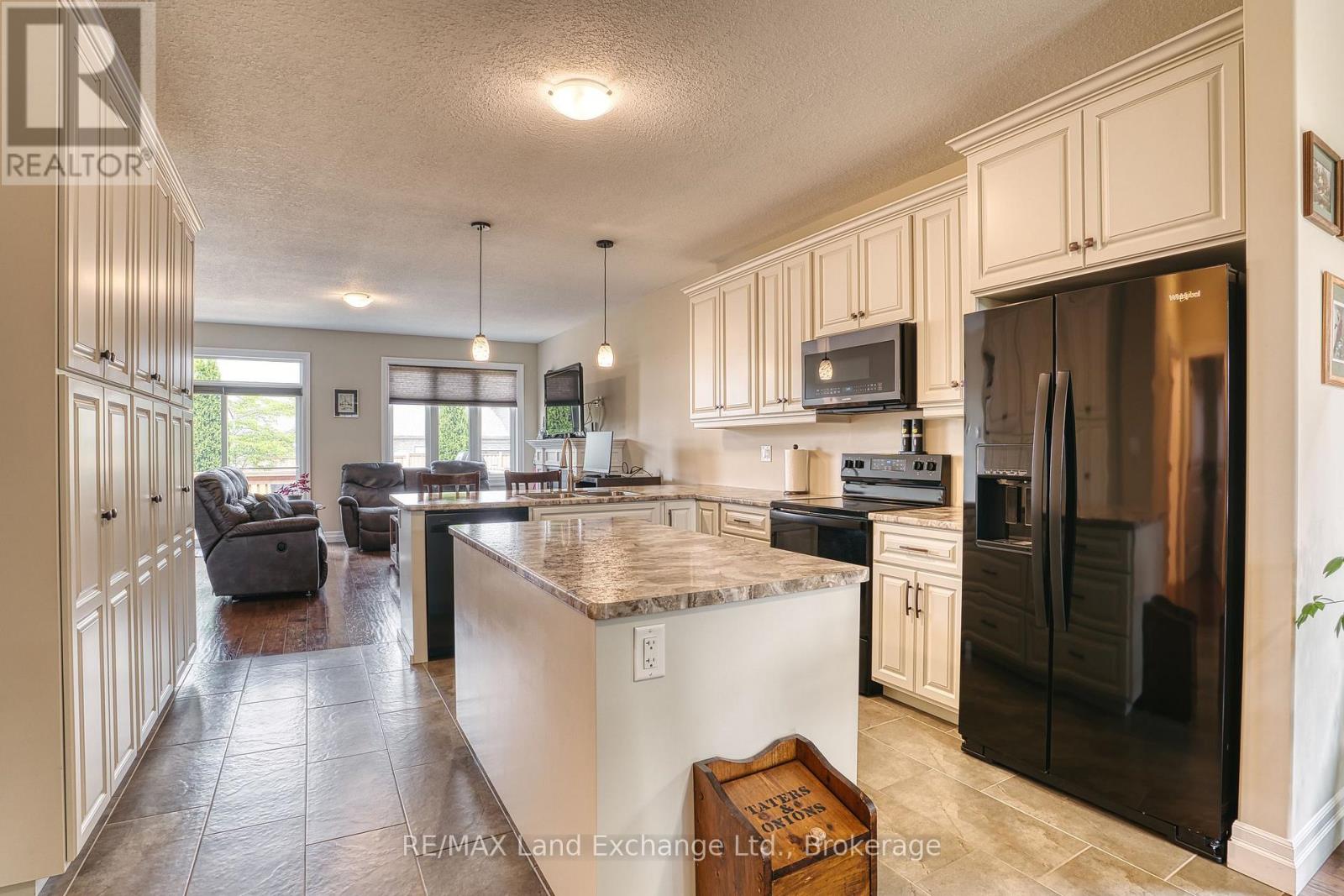 471 Devonshire Road, Saugeen Shores, Ontario  N0H 2C6 - Photo 13 - X13671376
