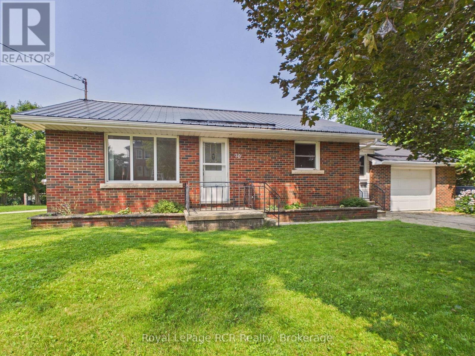 30 Mark Street E, Grey Highlands, Ontario  N0C 1H0 - Photo 2 - X13671488