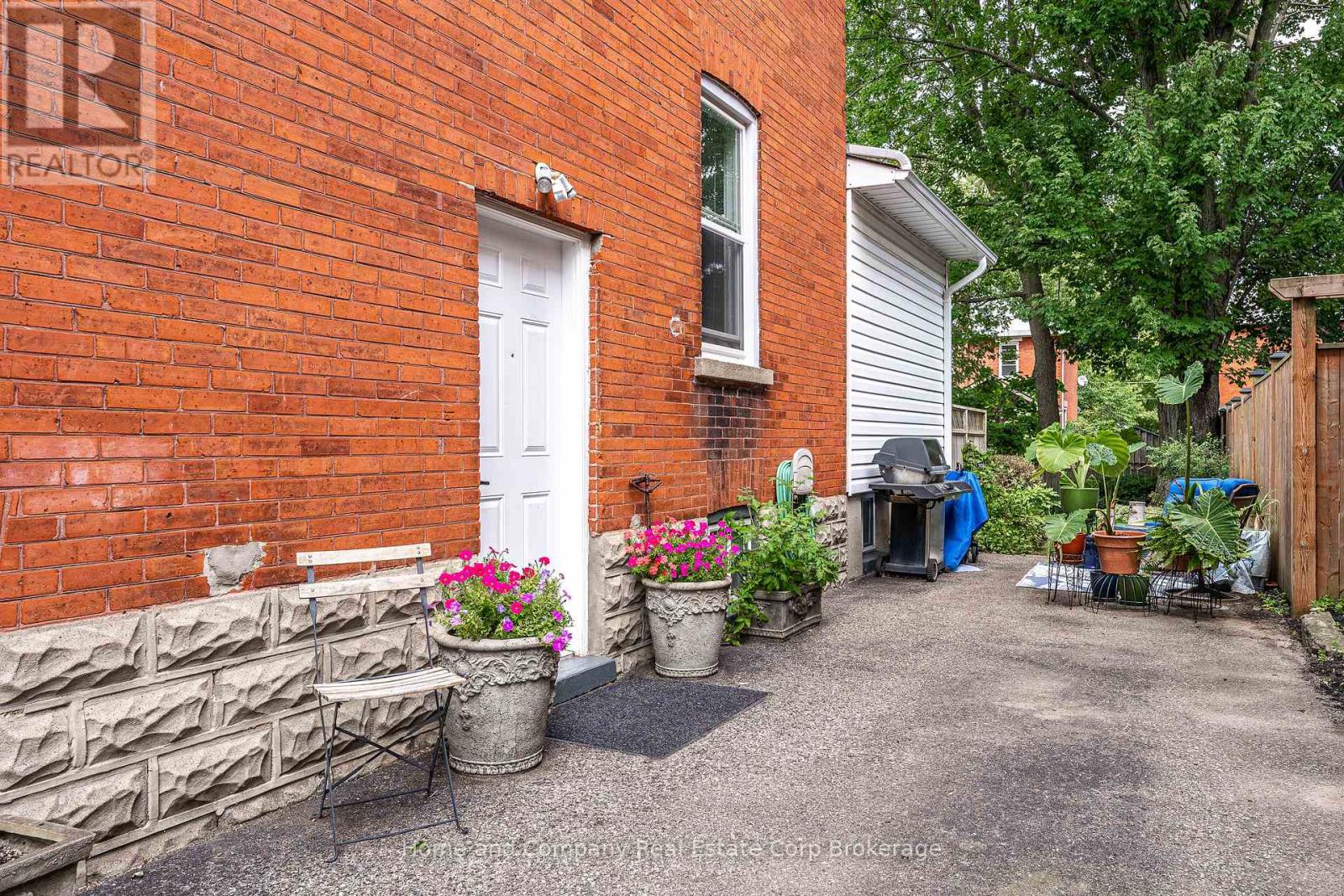 216 Douglas Street, Stratford, Ontario  N5A 5P9 - Photo 14 - X13671584